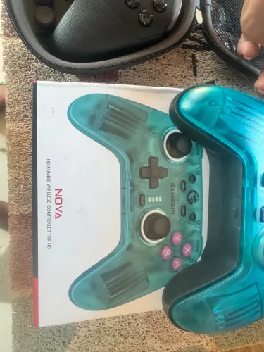 Controle Gamesir Nova para Nintendo Switch PC,celulares -Transparente