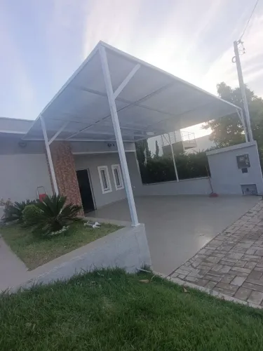 Cobertura em policarbonato em 12 vezes