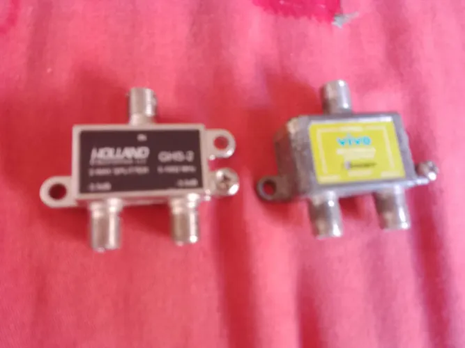 2 Divisores de Sinal de TV - Holland e Vivo