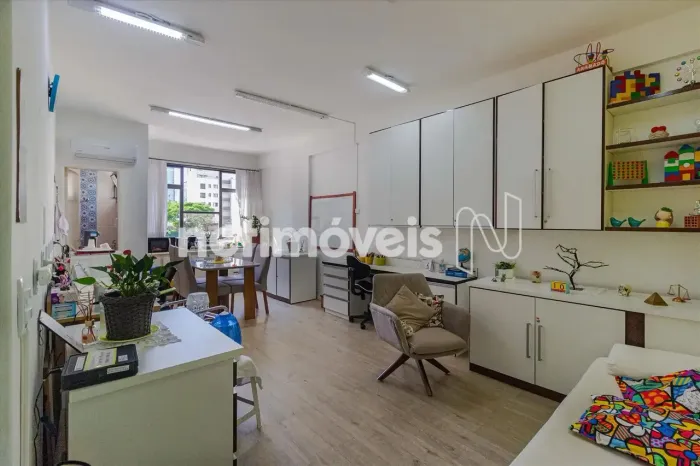 Sala Comercial à Venda no Funcionários  Localização Privilegiada em BH
