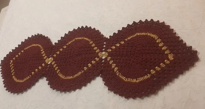 trilho para mesa em croche  - serve para mesas de 4 e 6 cadeiras