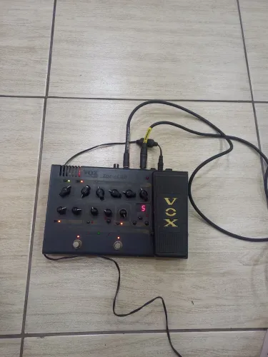 Pedaleira de guitarra vox tonelab ST