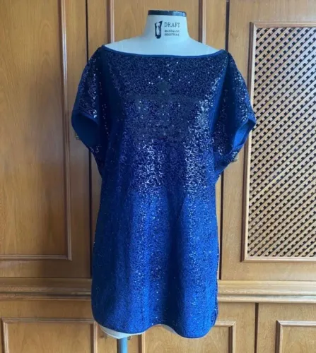 Vestido t-shirt curto, paetê azul marinho - TRITON