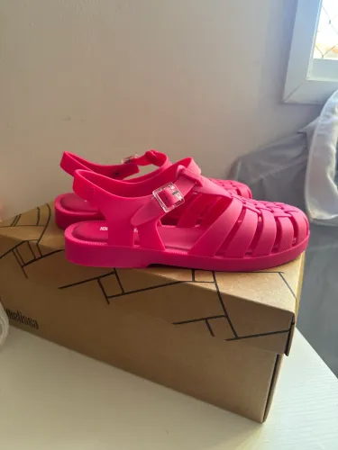 Melissa Possesion Rosa 33/34