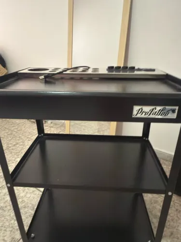 Carrinho para tatuagem com tomada - Pro Tatto