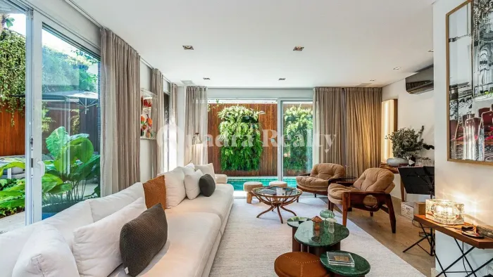 Casa em condomínio a passos da Faria Lima.