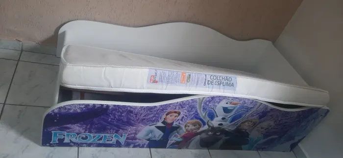 Cama infantil Frozen com colchão ortobom