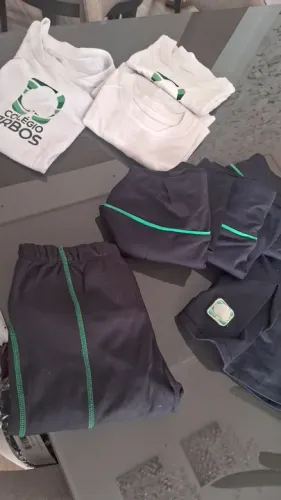 Uniformes colégio arbos