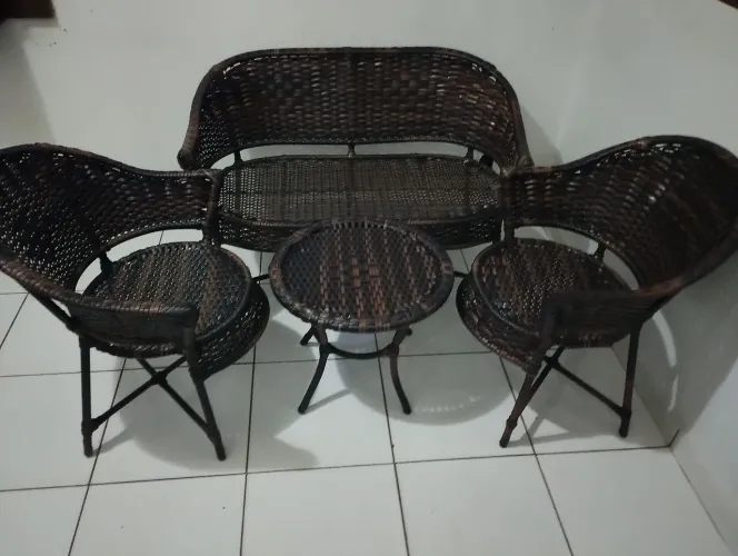 Conjunto de Sofá e Poltronas de Vime