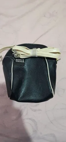 Bolsa de Ombro Bijoux Terner Preta na etiqueta