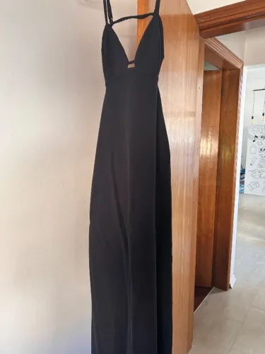Vestido Midi usado apenas 3 vezes. 