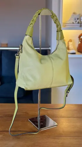 Bolsa Feminina Verde com Alça Trançada e Alça Transversal