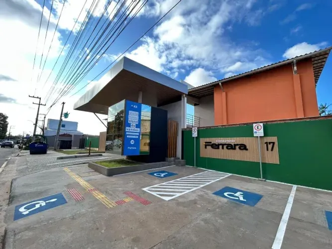 Casa no Condominio Ferrara \ 4 Suites e 142m² com quintal \ Lazer Completo