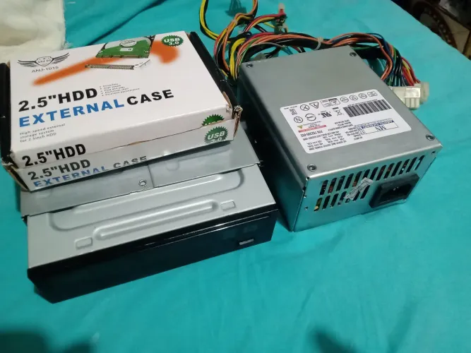 Case externo de hd, fonte de 220w e aparelho de dvd pra pc, tudo funcionando 