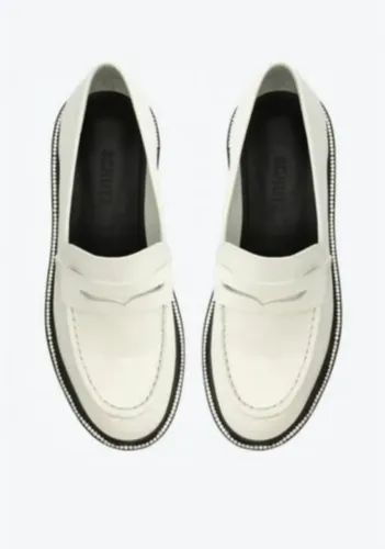 Mocassim branco