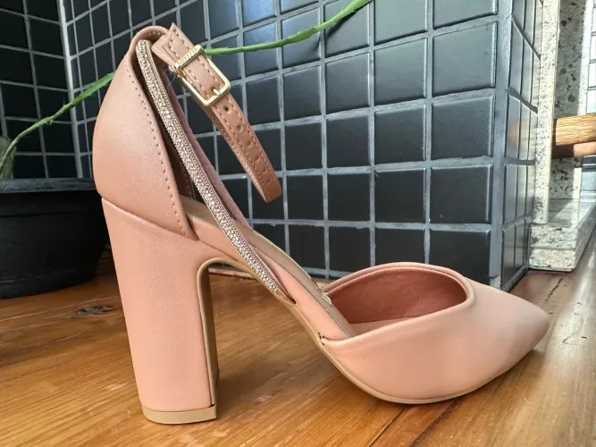 Scarpin Vizzano nude NOVO Salto Bloco