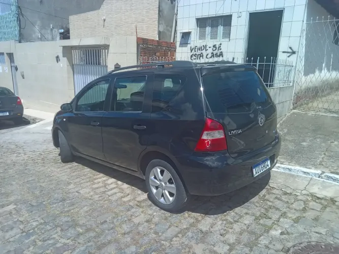 Nissan Livina S 1.6 16V Flex Fuel Mec. 2012