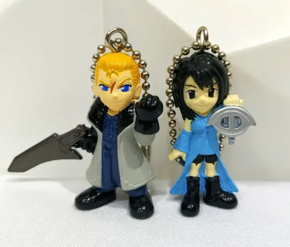 Bonecos Seifer E Rinoa do jogo Final Fantasy Viii Chaveiro Exclusivo