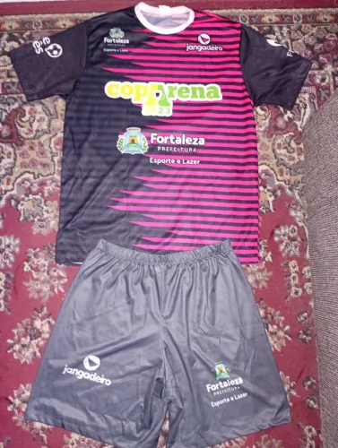 Uniforme Esportivo 