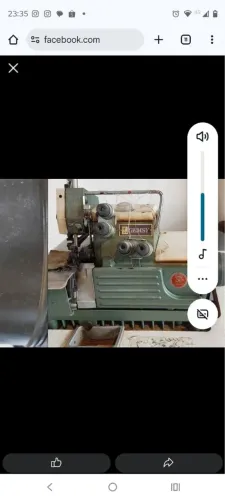 Overloque Industrial Gemsy com mesa