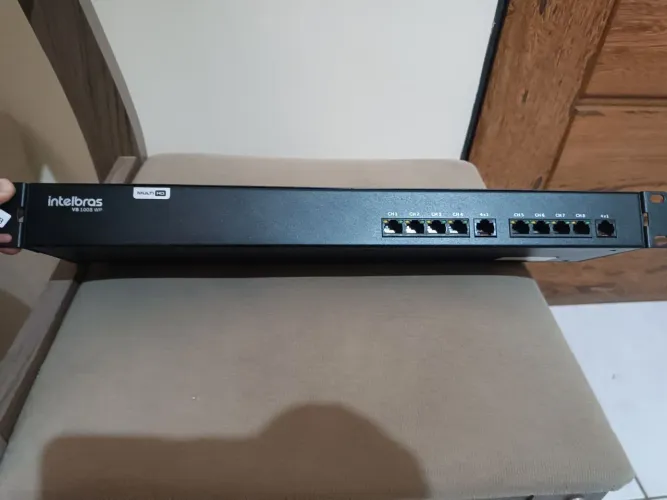 Power Balun Intelbras 8 Canais VB 1008 WP Full HD Com Alimentação