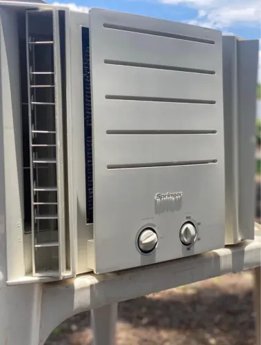 Ar condicionado de janela Springer 7.500btus