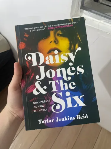 Daisy Jones & the six - livro