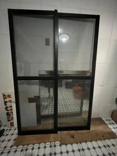Porta completa de alumínio e vidro de correr