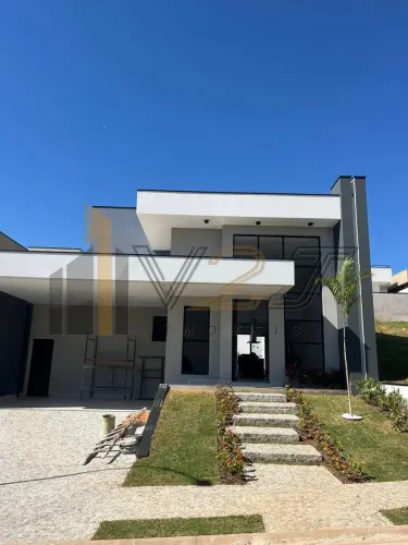Casa térrea à venda no Condomínio Residencial Mont' Alcino em Valinhos/SP