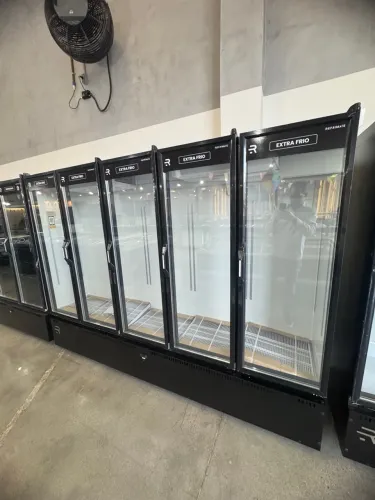 Auto serviço 5 portas Extra Frio para Comércio novo