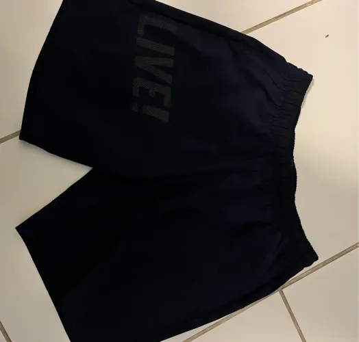 Shorts esportivo preto LIVE 