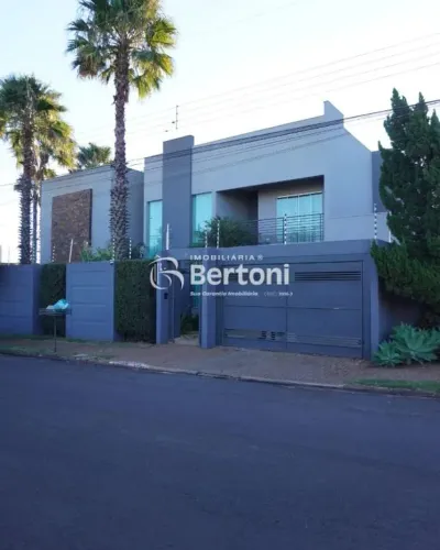 Sobrado de luxo com piscina climatizada no Jardim Morumbi em Arapongas