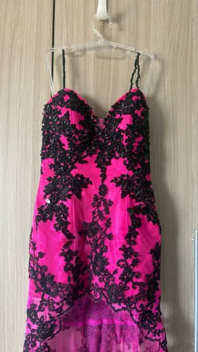 Vestido de Festa Pink com Renda e Pedras Preto- Tamanho PP/34 - Pouco Usado