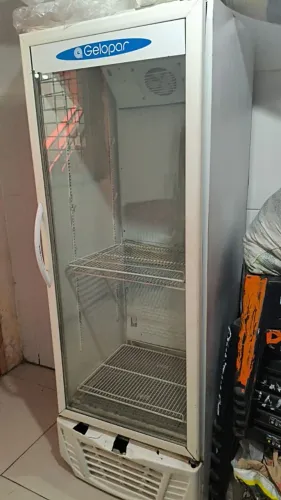 Vende-se geladeira para comércio