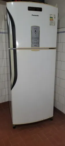 Vendo Geladeira Panasonic Inverter