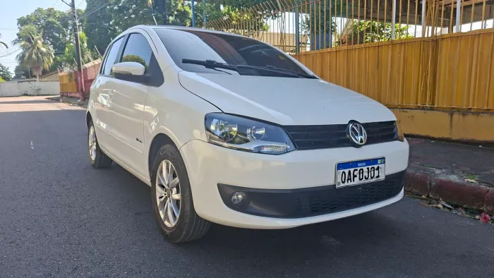 Volkswagen Fox 1.0 MI Total Flex 8V 5P 2014