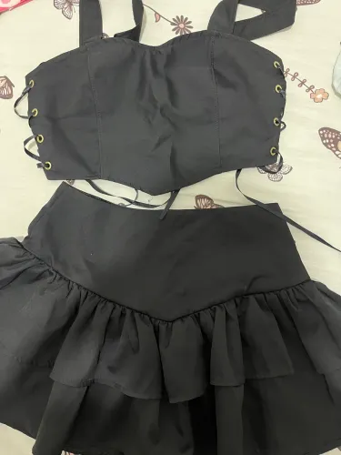 Conjunto top e saia