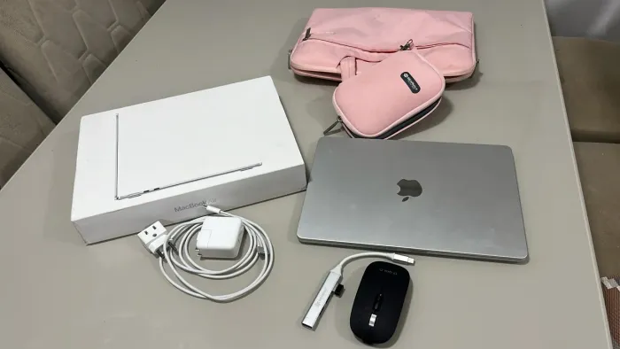 Mac book M3 Usei 4 meses 