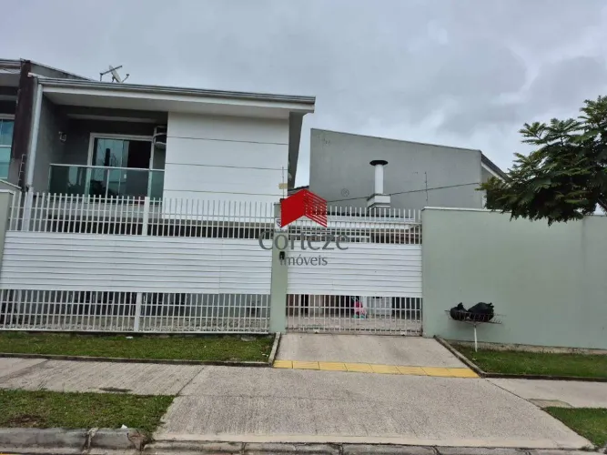 Sobrado com 170m² 3 quartos, à venda, no bairro Pedro Moro em São José dos Pinhais