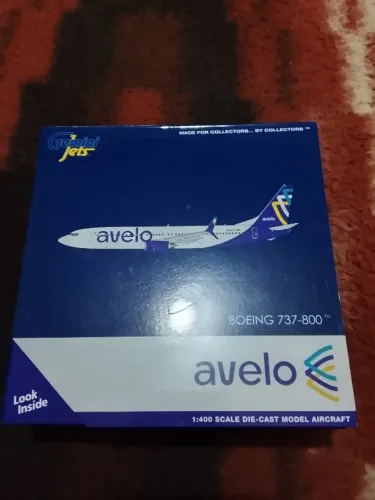 Miniatura De Avião Gemini Jets Avelo Boeing 737 800