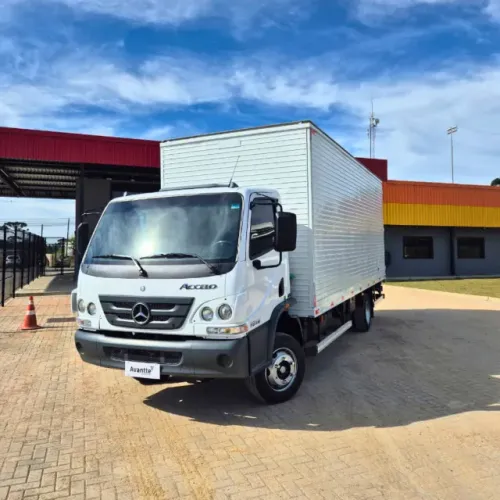 MB ACCELO 1016 4X2 - 2020