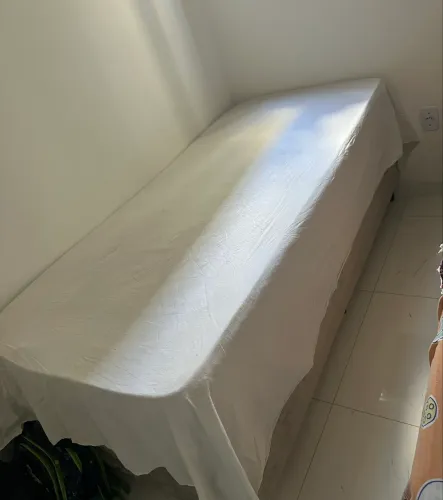 Base de solteiro com colchão