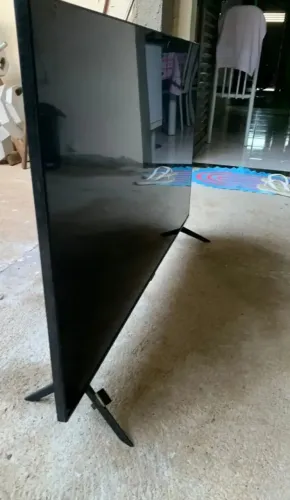 Tv smart samsung 50 polegadas tu8000 com defeito