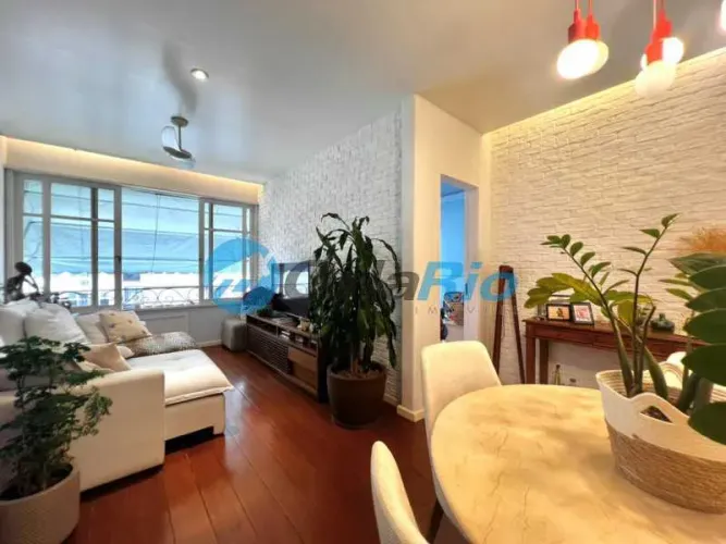 Apartamento : Padrão / Residencial / Leme