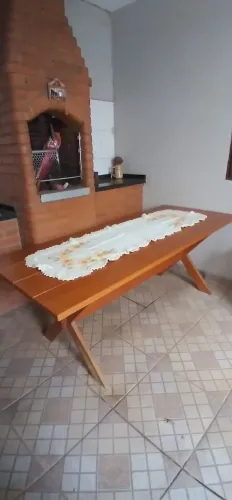 Mesa de madeira 2mts comprimento x 0,90