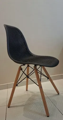 Conjunto 4 cadeiras com pés em madeira