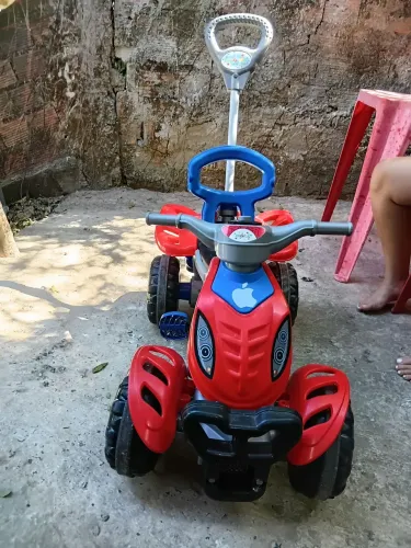 Quadriciclo / Velotró Infantil Seminovo