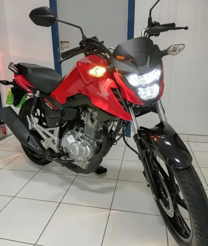 Vende-se essa moto