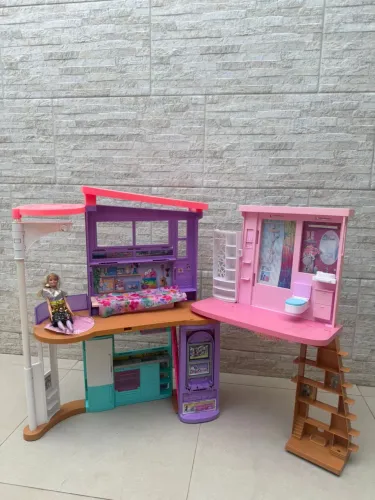 Vendo Casinha de Boneca Barbie !