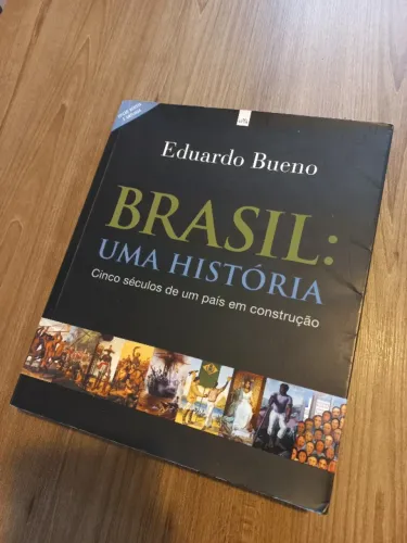 Livro "BRASIL: UMA HISTÓRIA" usado, bom estado, 478p